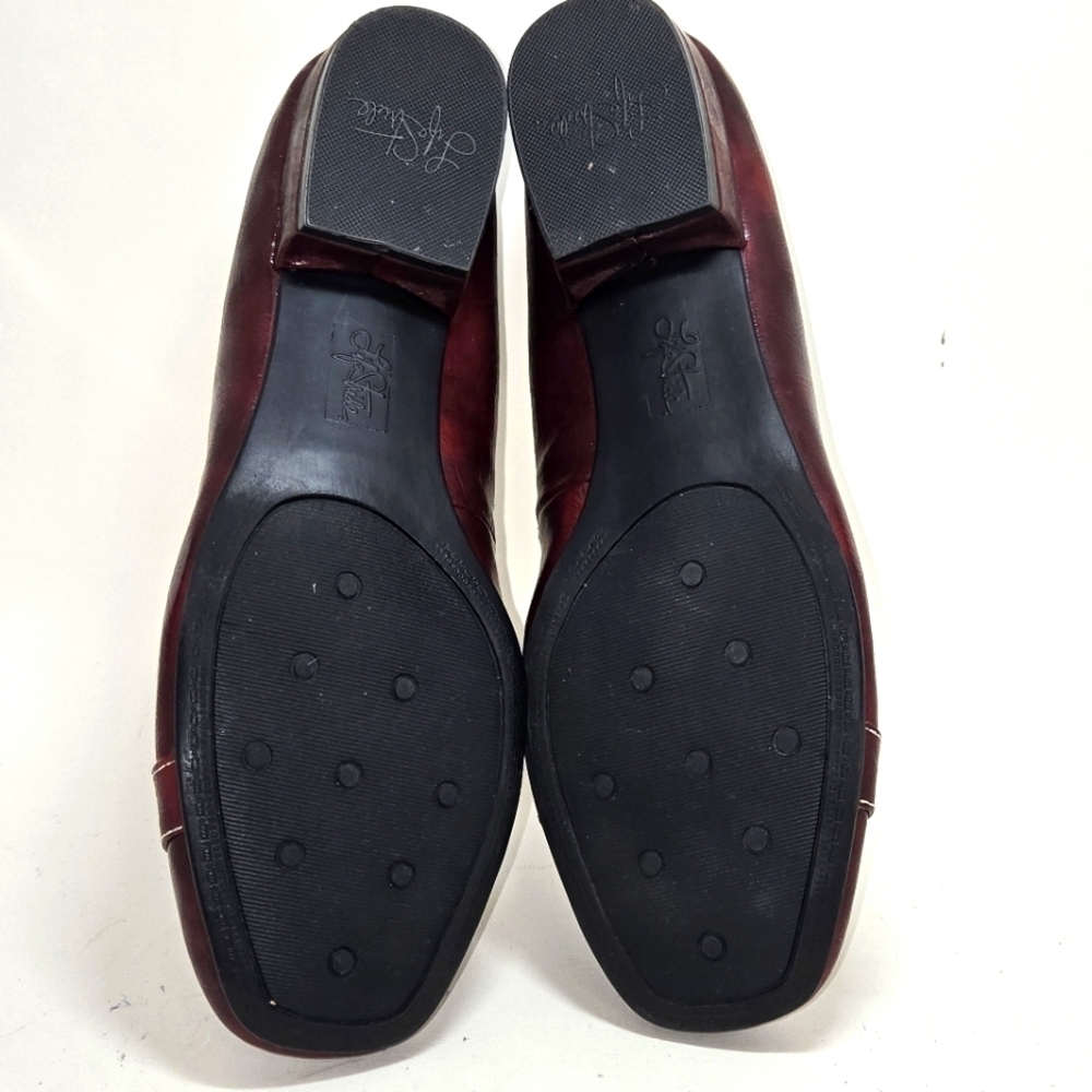 Life Stride Women's Leather Loafer Slip On Shoe Size 9 Burgundy Buckle Bow EUC - Picture 7 of 10